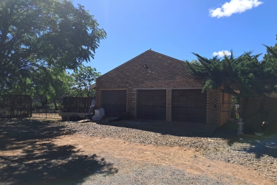 6 Bedroom Property for Sale in Groenvlei Sh Free State